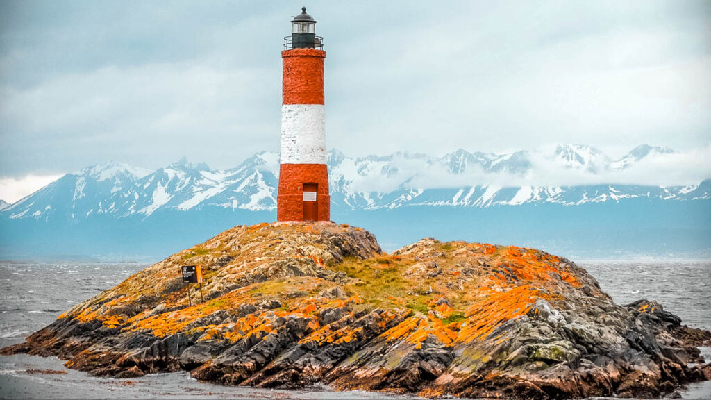 Lighthouse at the end of the World in Ushuaia and the Beagle Channel, an activity to do in Ushuaia with children