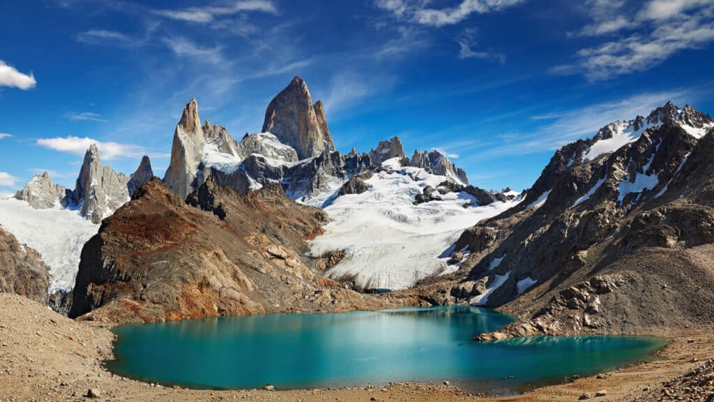 Laguna Los tres y el cerro Fitz Roy de fondo